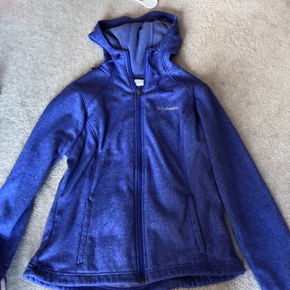 Woman’s Columbia hoodie